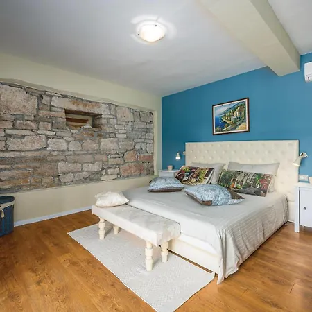 4 Bedroom Amazing In *
