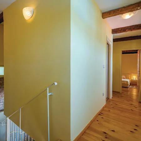 Holiday Home Tinjan 56 Tinjan