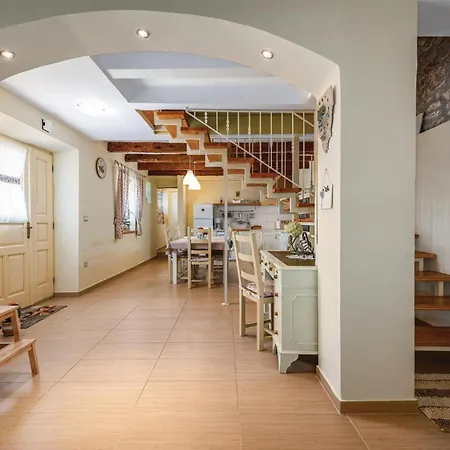 56 Σπίτι διακοπών