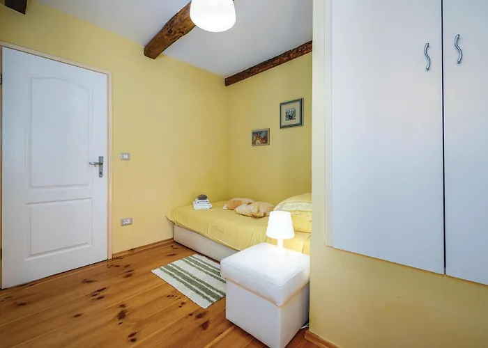 Holiday Home Tinjan 56 Tinjan