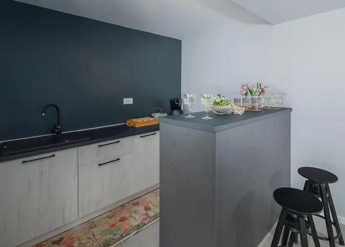 Holiday Home Tinjan 56 Vikendica