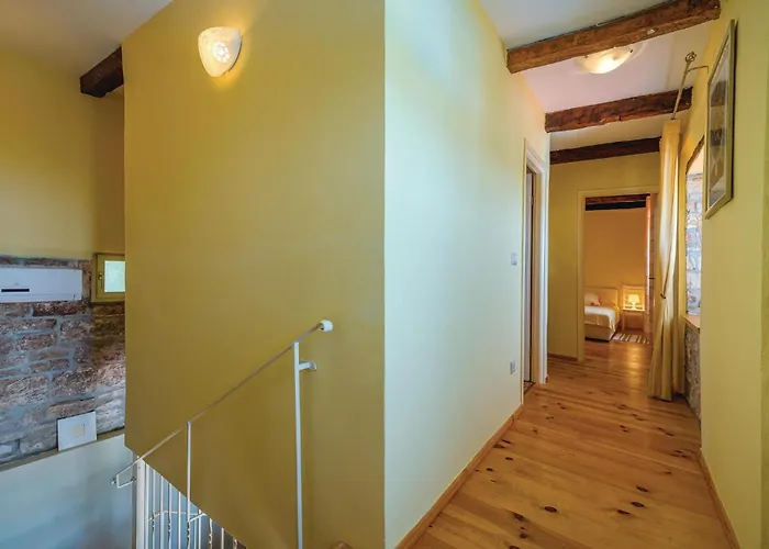 Holiday Home Tinjan 56 Tinjan