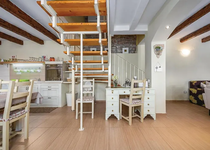 Holiday Home Tinjan 56