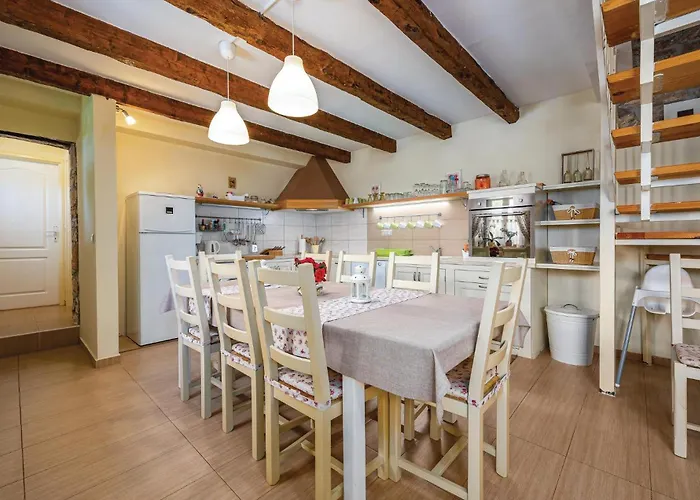 Holiday Home Tinjan 56 Vikendica Tinjan