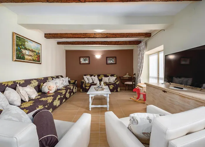 Vikendica Holiday Home Tinjan 56 Tinjan