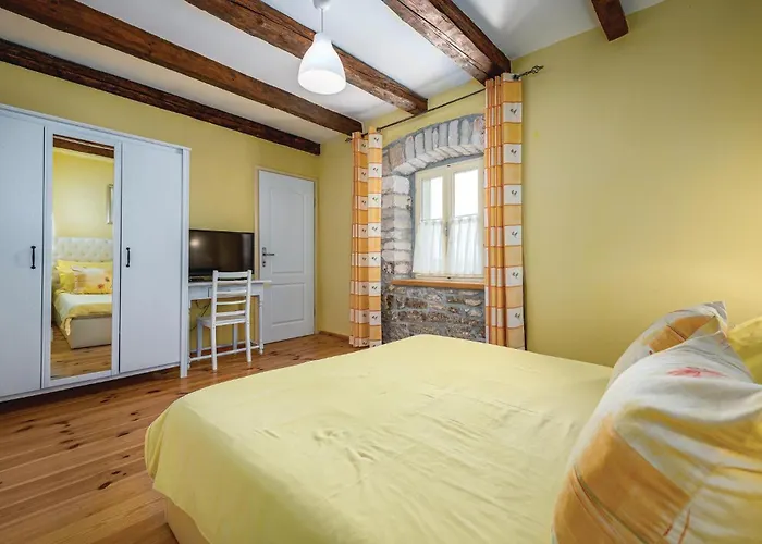 Holiday Home Tinjan 56 Tinjan